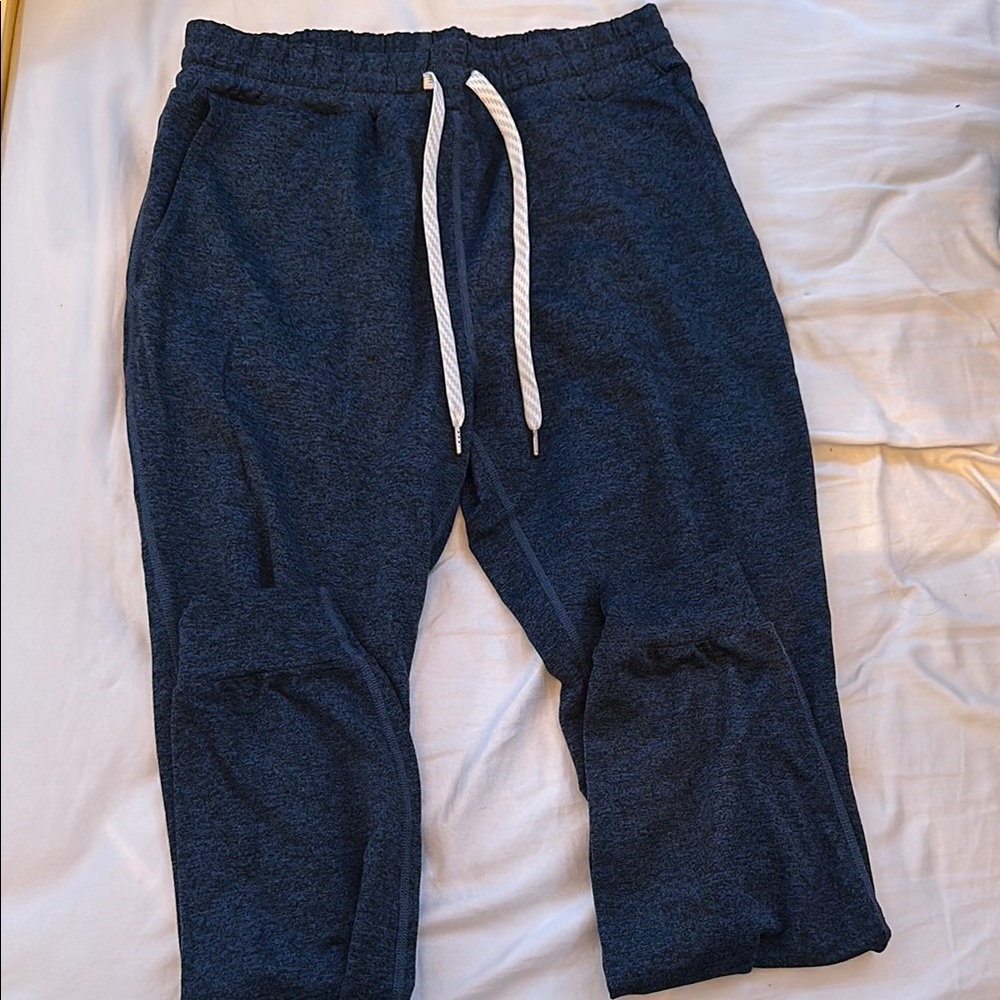 Vuori Navy Blue Jogger Size XS